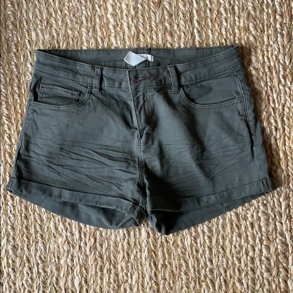 H&M Olive green shorts